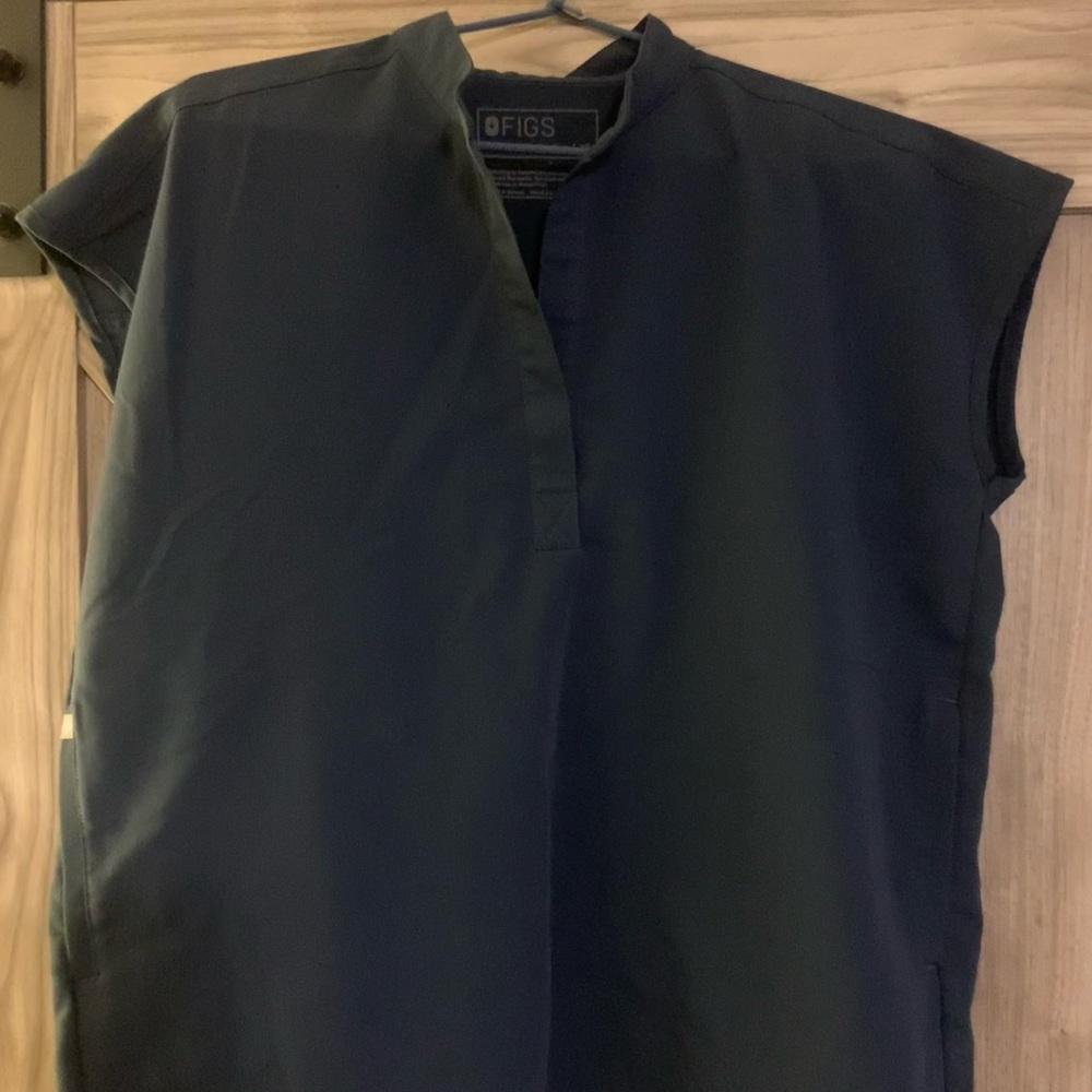 Figs Dark Harbor Rafaela Extra Small Scrub Top